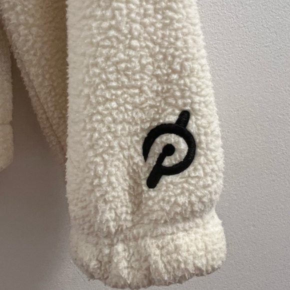 13. PELOTON SHERPA 1/2 ZIP Pullover- Cream and Black - Picture 10 of 16